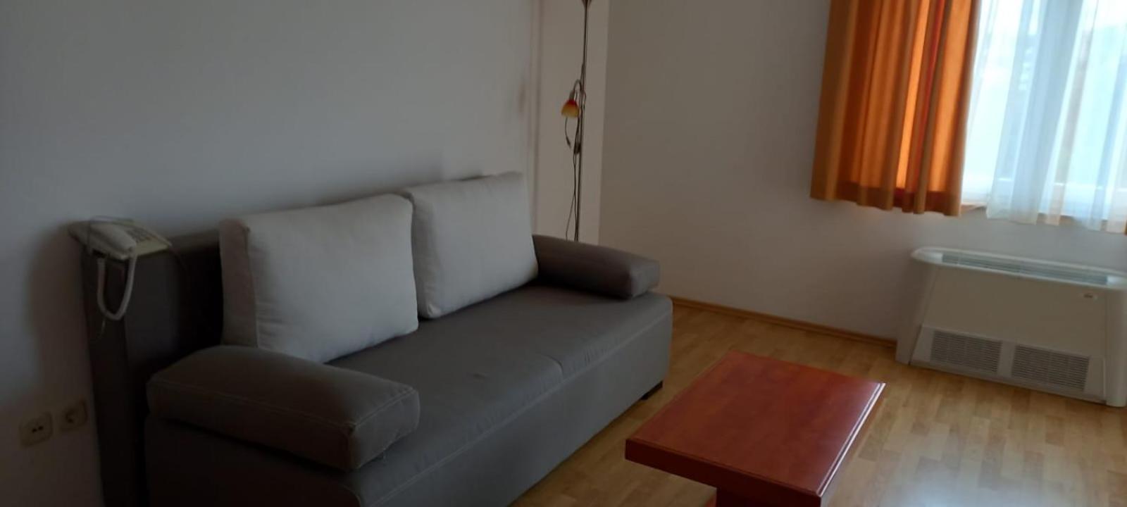 Bed & Breakfast Jugo Novalja Exterior foto