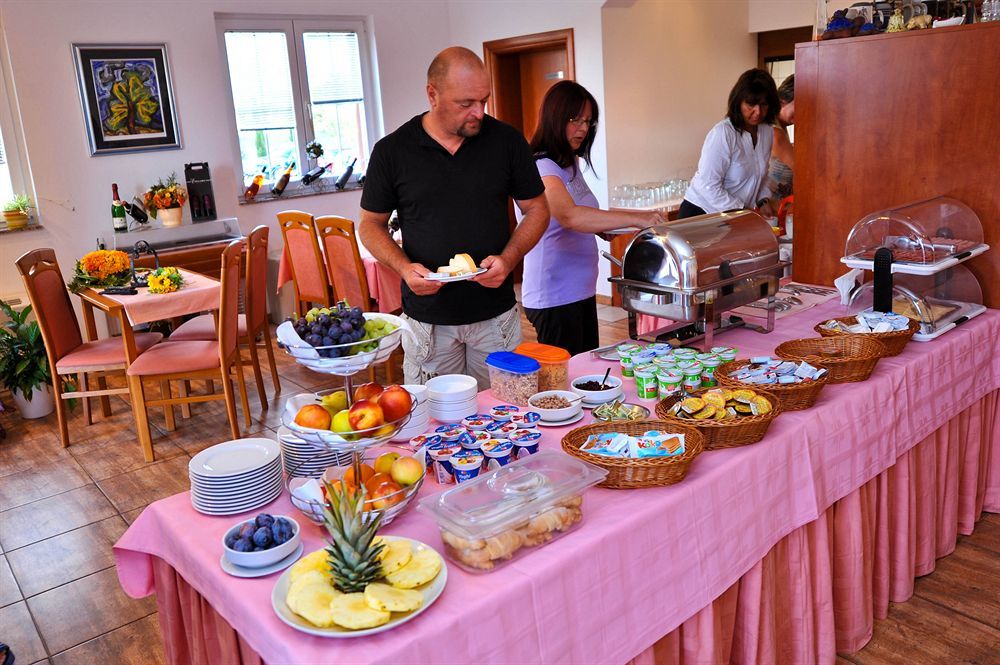 Bed & Breakfast Jugo Novalja Exterior foto