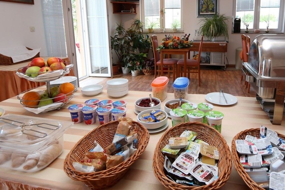 Bed & Breakfast Jugo Novalja Exterior foto